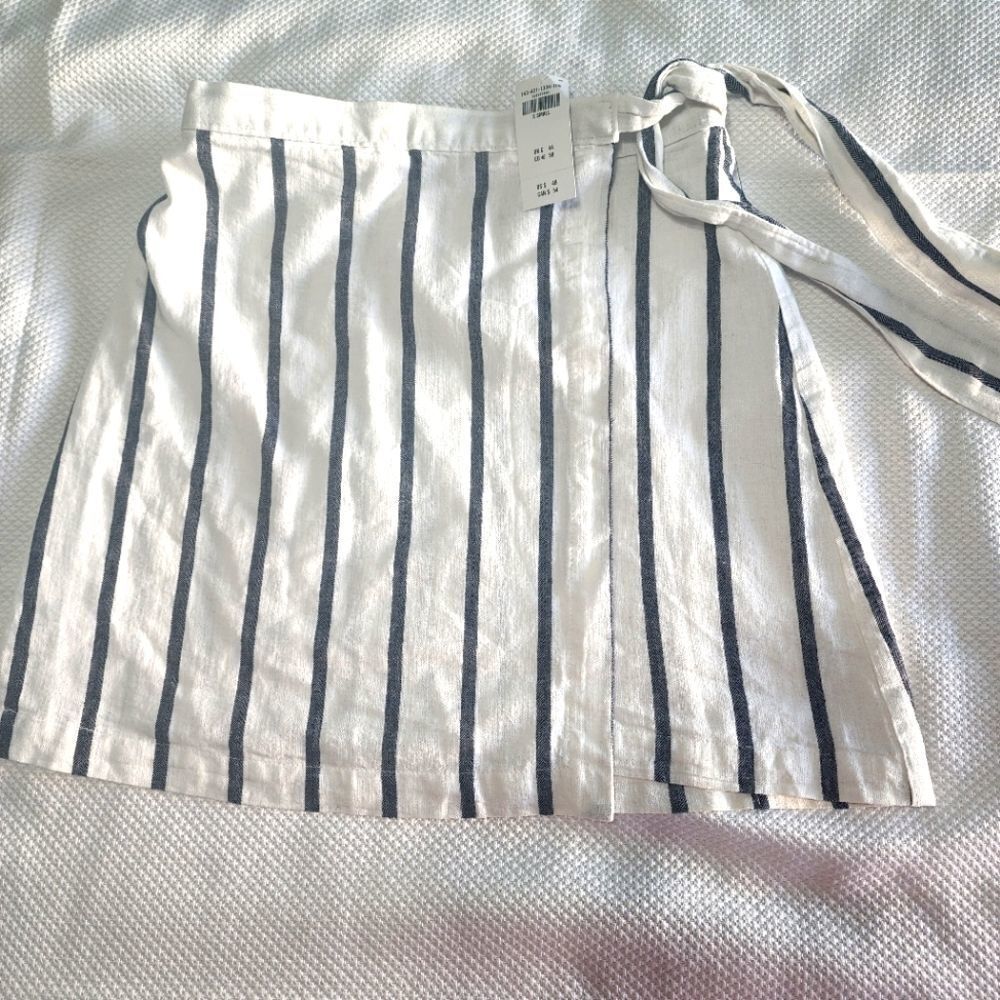 Abercrombie & Fitch Coastal crossover skirt